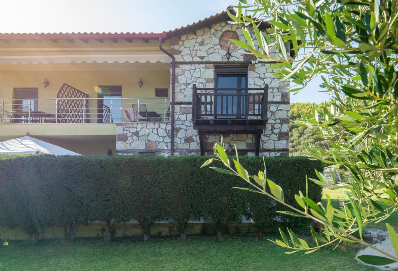 Hotel Niriides Porto Koufo Exterior foto